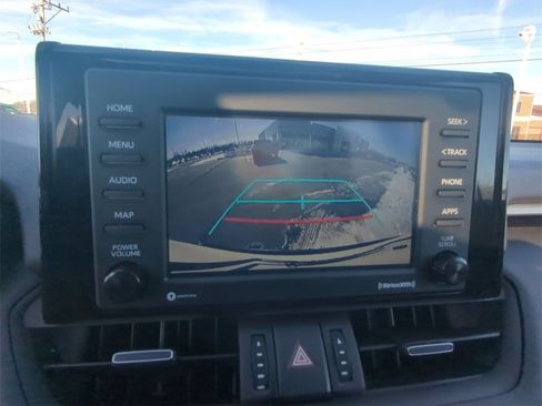 Used 2022 Toyota RAV4 XLE Premium image 24