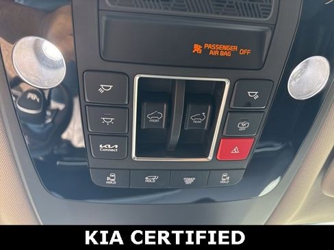 Certified 2025 Kia Carnival SX Prestige image 26