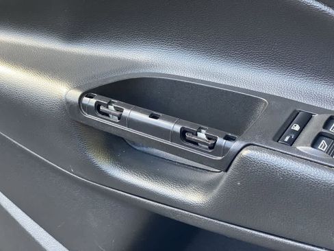 Used 2017 Ford Escape Titanium w/ Equipment Group 301A AWD/4WD image 40