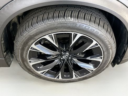 Used 2024 MAZDA CX-90 Plug-In Hybrid w/ Premium Plus AWD/4WD image 11