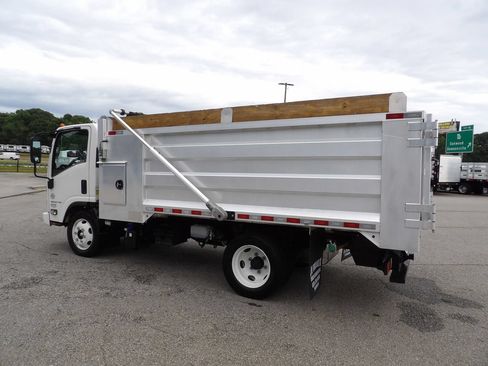 Used 2024 Chevrolet Low Cab Forward 5500HD RWD image 16