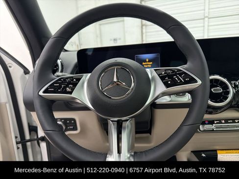 Used 2026 Mercedes-Benz GLB 250 image 16