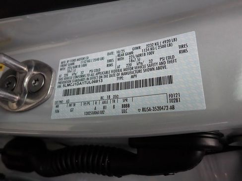 New 2026 Lincoln Corsair Premiere image 23