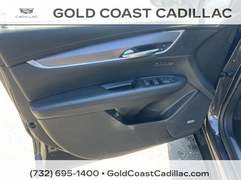 Used 2017 Cadillac XT5 Luxury w/ Driver Awareness Package image 17