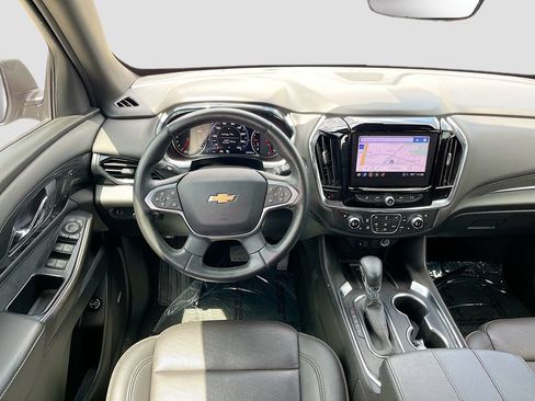 Used 2023 Chevrolet Traverse High Country FWD image 24