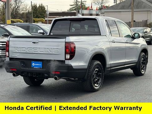 Used 2025 Honda Ridgeline RTL+ image 2