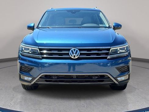 Used 2018 Volkswagen Tiguan SEL Premium AWD/4WD image 3