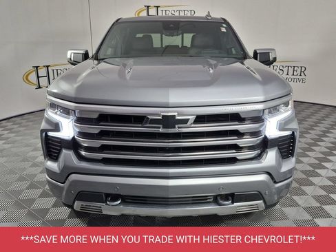 Used 2025 Chevrolet Silverado 1500 High Country AWD/4WD image 9