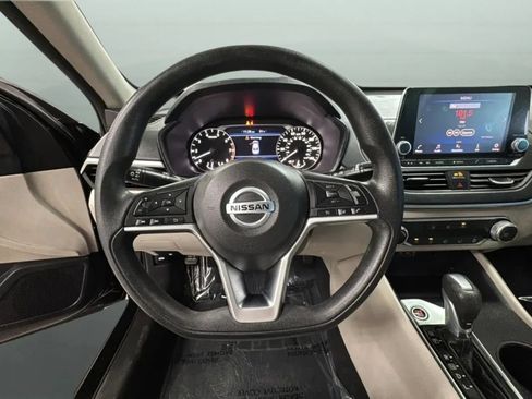 Used 2020 Nissan Altima 2.5 S FWD image 11