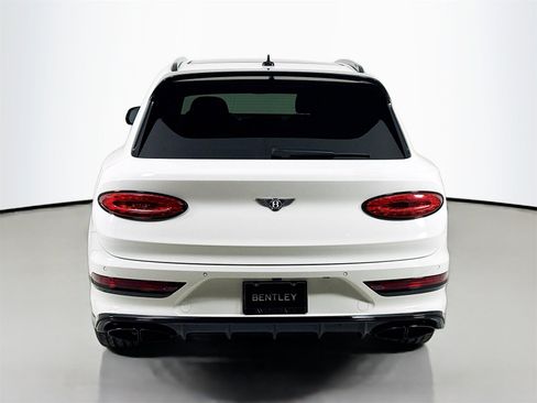 Used 2022 Bentley Bentayga image 11