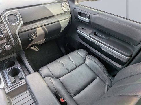 Used 2016 Toyota Tundra SR5 image 17
