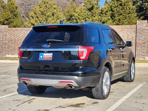 Used 2017 Ford Explorer Limited w/ Equipment Group 301A image 6