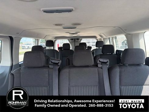 Used 2017 Ford Transit 350 XLT RWD image 9
