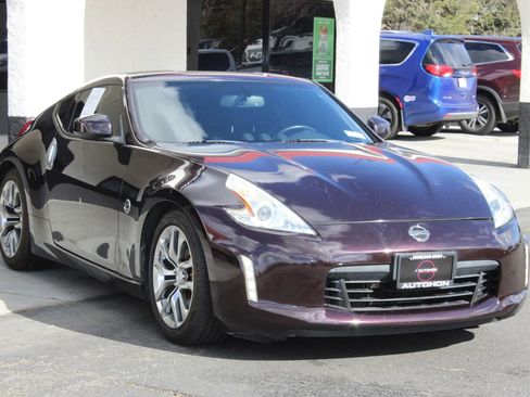 Used 2014 Nissan 370Z Coupe image 3