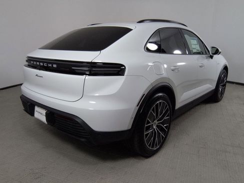 New 2026 Porsche Macan Electric image 5