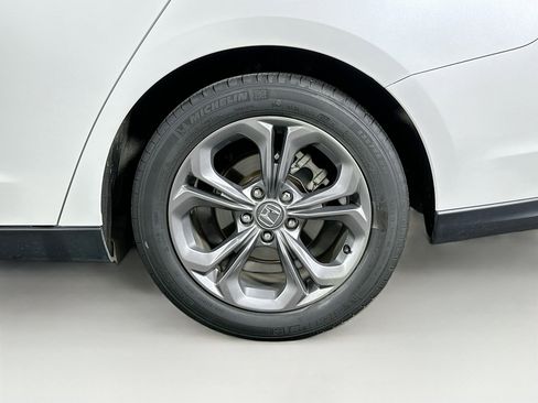 Used 2024 Honda Accord EX image 11