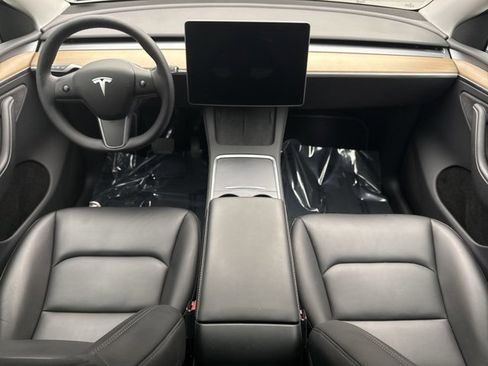 Used 2023 Tesla Model Y Long Range AWD/4WD image 14