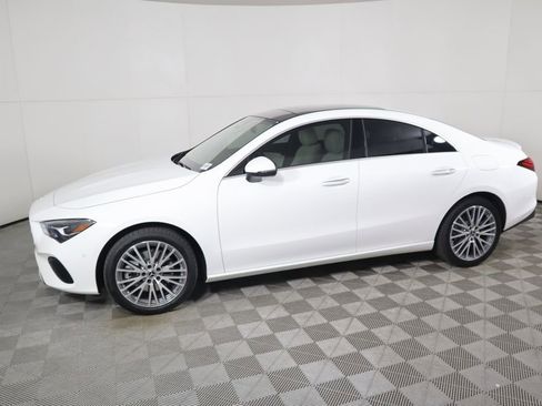 Used 2025 Mercedes-Benz CLA 250 image 8