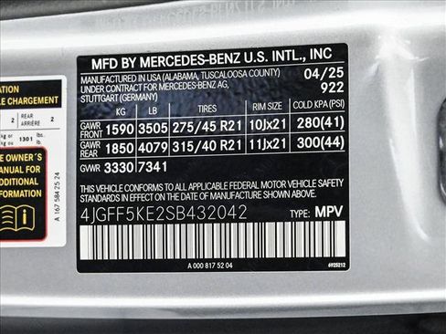 Used 2025 Mercedes-Benz GLS 450 4MATIC w/ AMG Line Exterior image 28