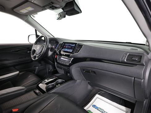 Used 2019 Honda Pilot Touring image 25