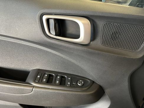 Used 2021 Hyundai Venue SEL w/ Cargo Package FWD image 19