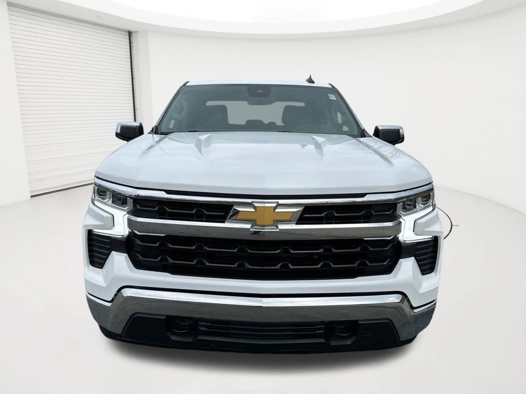 Used 2022 Chevrolet Silverado 1500 LT AWD/4WD image 2