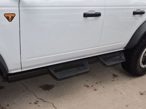 Certified 2024 Ford Bronco Badlands w/ Sasquatch Package AWD/4WD image 42