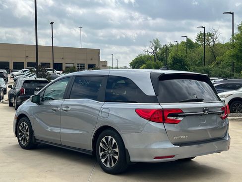 Used 2023 Honda Odyssey EX-L image 11
