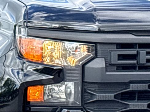 Used 2023 Chevrolet Silverado 1500 Custom image 13