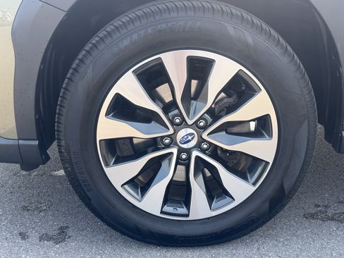 Certified 2024 Subaru Outback Touring AWD/4WD image 11
