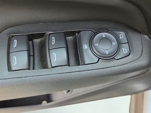 Used 2021 Chevrolet Equinox Premier AWD/4WD image 26