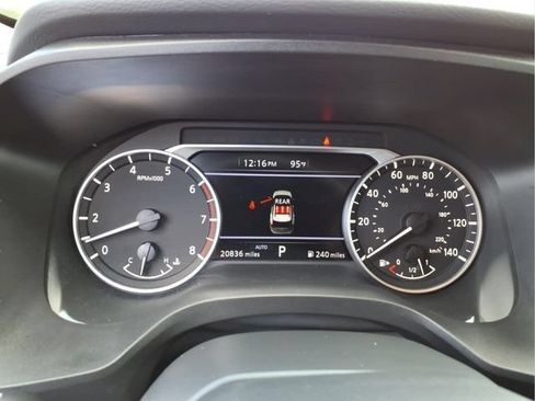 Used 2025 Nissan Rogue SV AWD/4WD image 23
