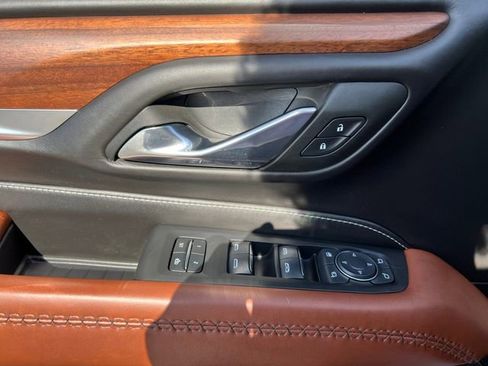 Used 2024 GMC Yukon Denali Ultimate w/ LPO, Floor Liner Package AWD/4WD image 17