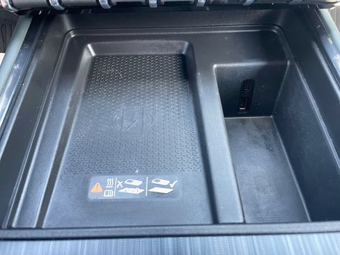 Used 2025 GMC Acadia AT4 w/ LPO, Floor Liner Package AWD/4WD image 41
