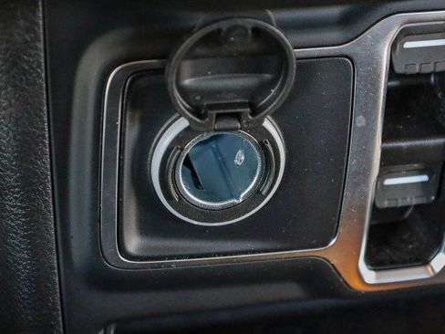 Used 2025 Jeep Wrangler Sport image 18