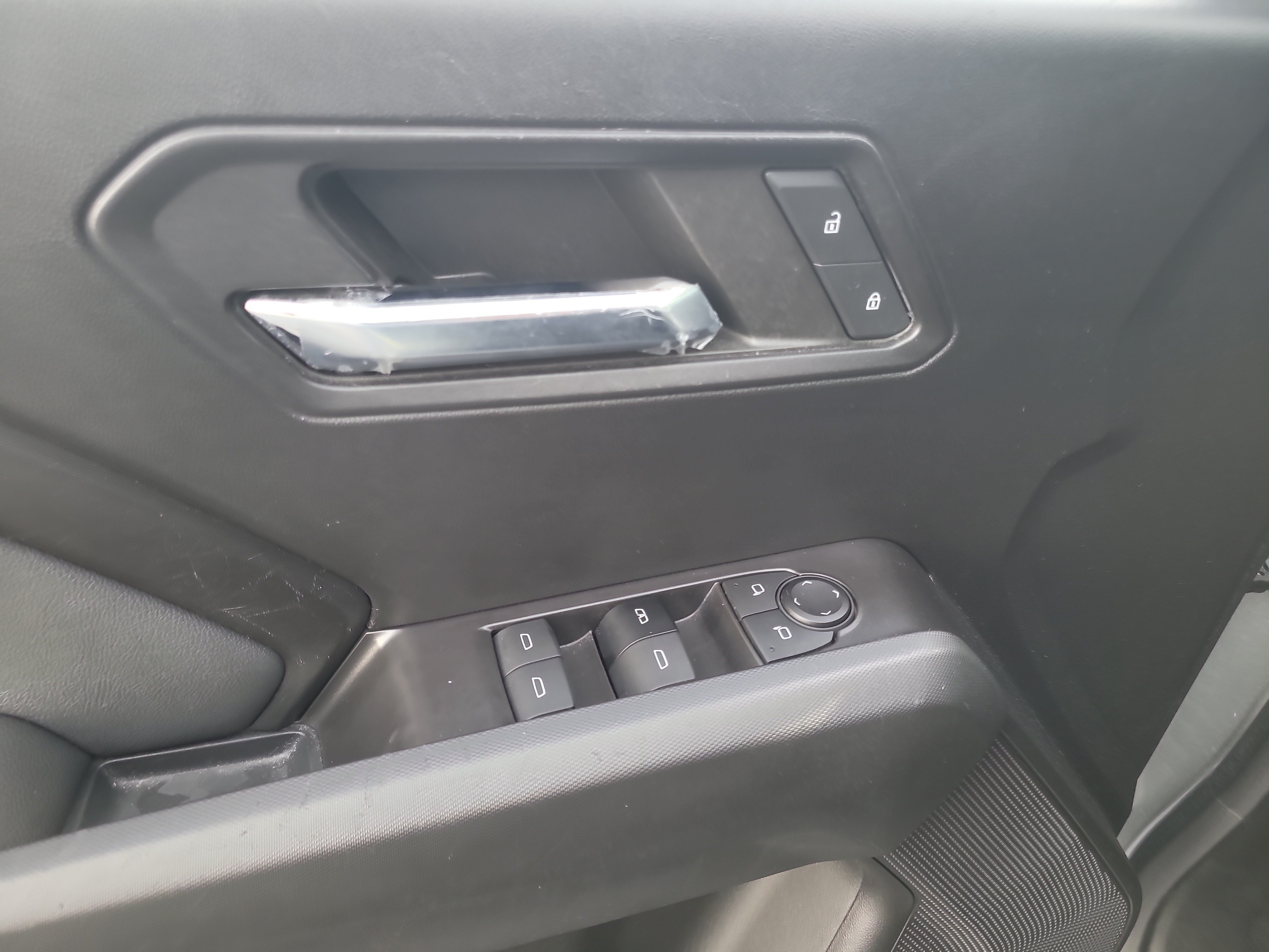 Used 2024 Chevrolet Colorado LT w/ LT Convenience Package RWD image 19