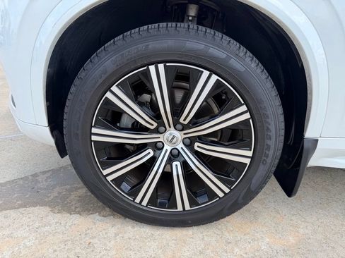 Used 2023 Volvo XC90 B6 Core w/ Protection Package Premier AWD/4WD image 9
