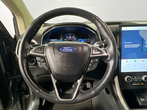 Used 2024 Ford Edge SEL image 17
