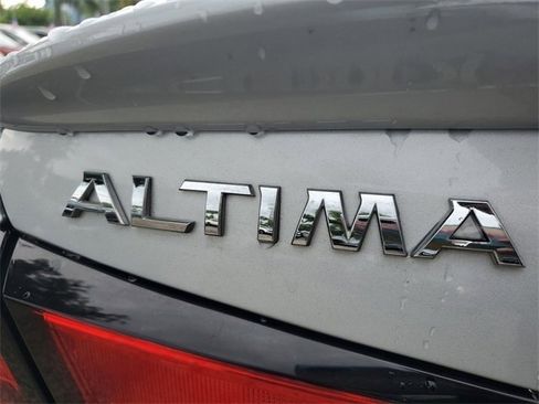 Used 2021 Nissan Altima 2.5 SR w/ SR Premium Package image 31