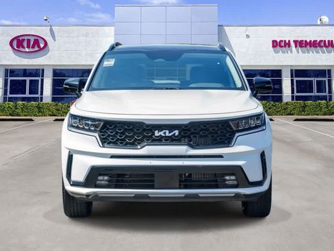 Certified 2023 Kia Sorento EX w/ Panoramic Sunroof Package FWD image 2