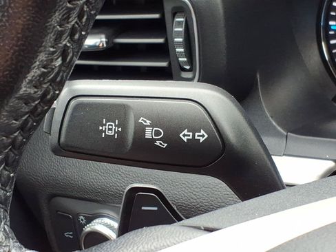 Used 2021 Ford Explorer XLT w/ Equipment Group 202A AWD/4WD image 27
