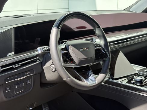 Used 2026 Cadillac Escalade V AWD/4WD image 19