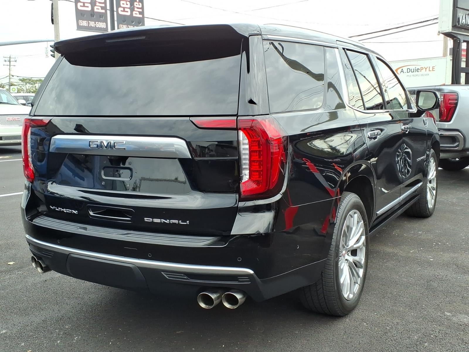 Used 2024 GMC Yukon Denali w/ Denali Reserve Package AWD/4WD image 4