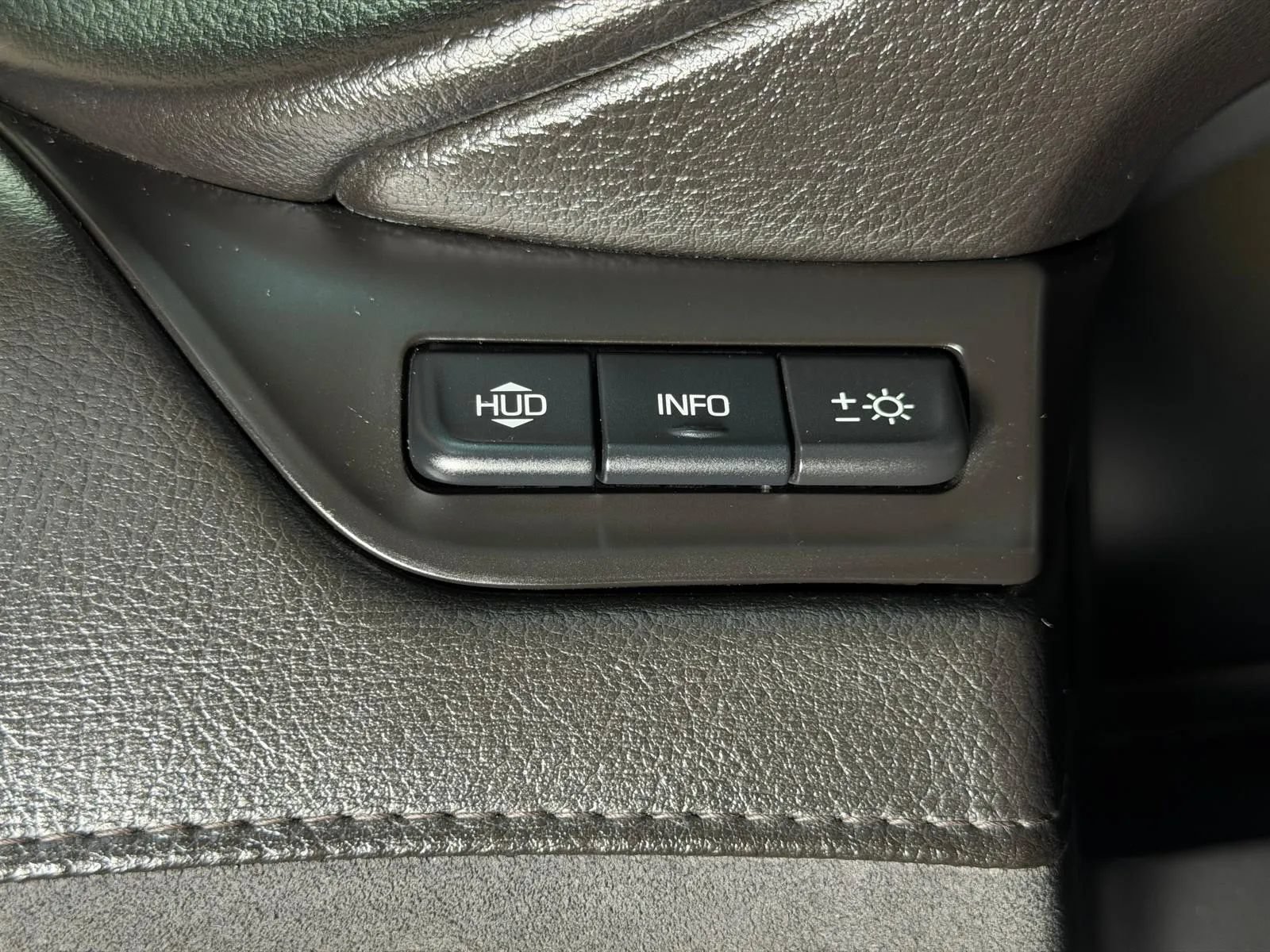 Used 2015 Cadillac Escalade Premium AWD/4WD image 35