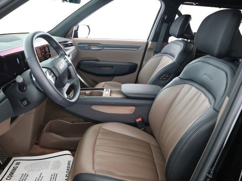 Used 2025 Kia EV9 GT-Line image 19