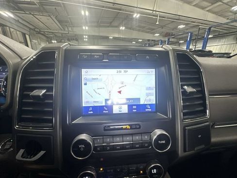 Used 2021 Ford Expedition XLT AWD/4WD image 24