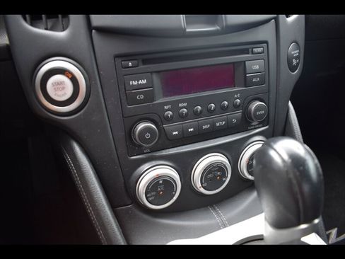 Used 2016 Nissan 370Z Coupe image 11