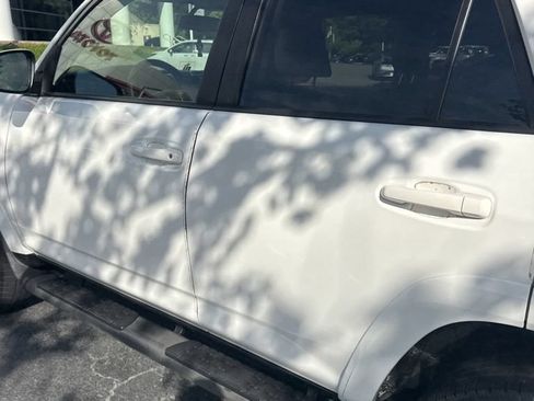 Used 2019 Toyota 4Runner SR5 Premium AWD/4WD image 3