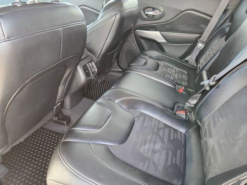 Used 2022 Jeep Cherokee Latitude image 18