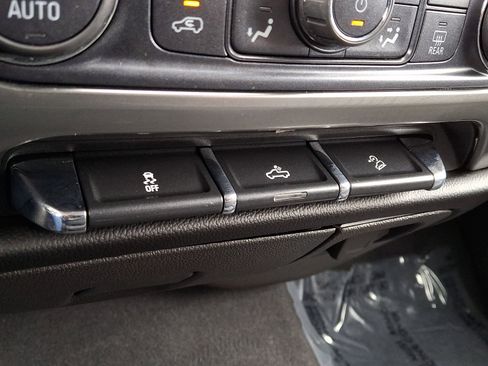 Used 2018 Chevrolet Silverado 1500 LT w/ All Star Edition image 22